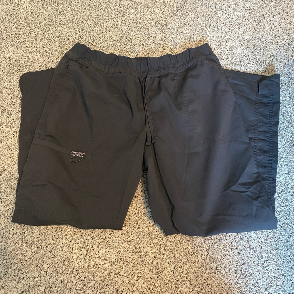 EUC Cherokee Scrub Pant